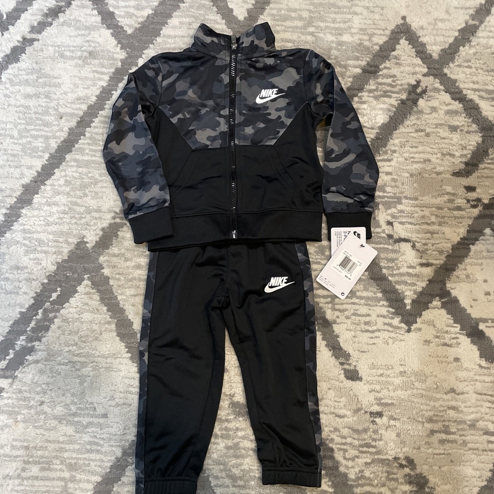 Nike Polyester Black & Camo 2T Kid Outfit Pants & Jacket New Condition - Picture 1 of 6